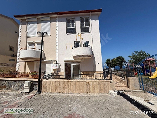 KUŞADASI MARİNA MEVKİ DENİZ MANZARALI MASRAFLI 5+2 KÖŞE KONUM SATILIK VİLLA