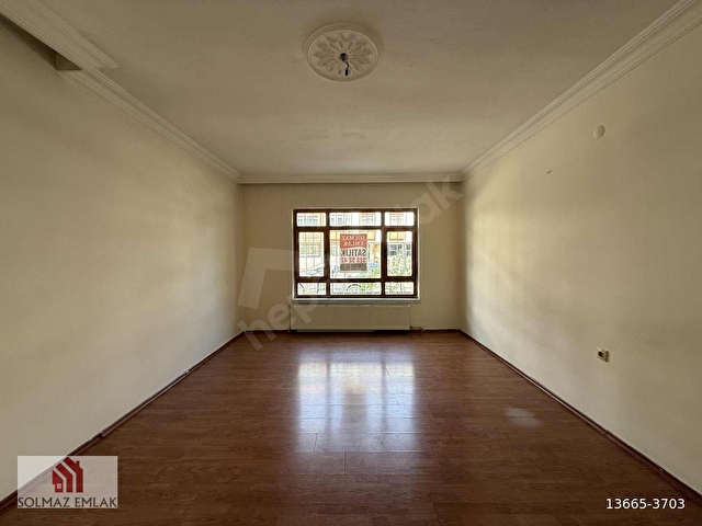 SOLMAZ EMLAKTAN MERKEZİ KONUMDA SATILIK 2+1 GİRİŞ KAT DAİRE