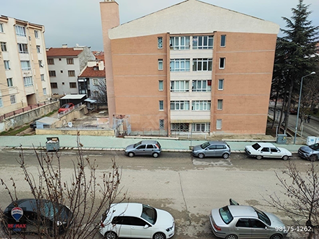 RE/MAX MODDAN F.ALTAY CADDESİ ÜZERİNDE BOŞ SATILIK 3+1 DAİRE - Görsel 21