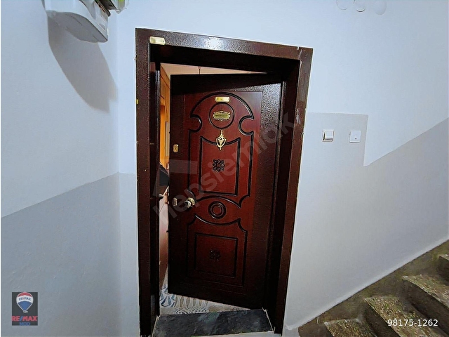 RE/MAX MODDAN F.ALTAY CADDESİ ÜZERİNDE BOŞ SATILIK 3+1 DAİRE - Görsel 7