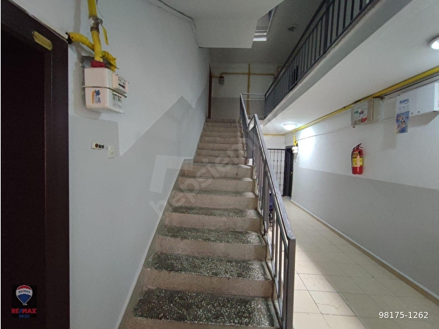 RE/MAX MODDAN F.ALTAY CADDESİ ÜZERİNDE BOŞ SATILIK 3+1 DAİRE - Görsel 6