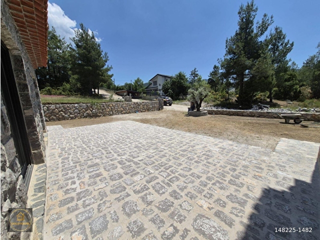 GoldHouse  Gayrimenkul den Satılık   Nif te Özel Tasarım Taş Villa - Görsel 26