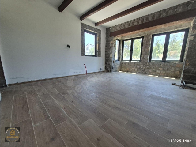 GoldHouse  Gayrimenkul den Satılık   Nif te Özel Tasarım Taş Villa - Görsel 13