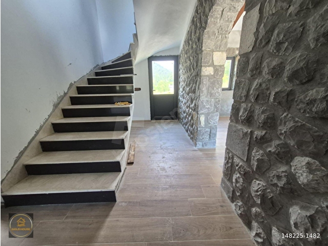 GoldHouse  Gayrimenkul den Satılık   Nif te Özel Tasarım Taş Villa - Görsel 16