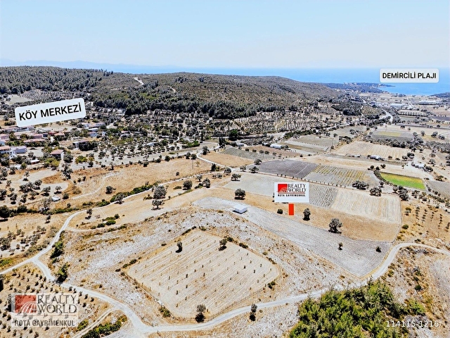 Urla Demircili Deniz ve Doğa İçinde Suyu Olan Yol Cepheli Tarla - Görsel 2