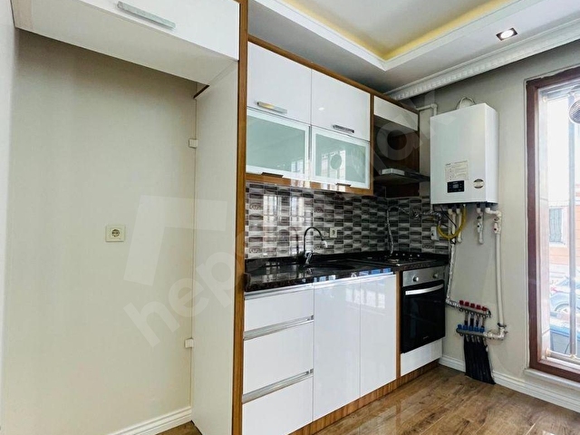 MEHTERÇEŞMEDE DEKORLU AMERİKAN MUTFAKLI KİRALIK 2+1 DAİRE - Görsel 14