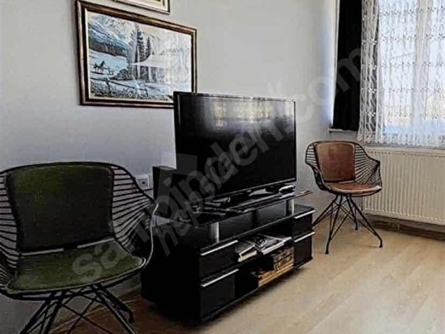 BU İLK KATTA YATIRIMCISINA KİRACILI 1+1 EŞYALI KOMBİLİ 45M2 - Görsel 10
