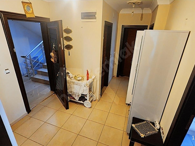 Cadde Üstü Elma Markt Civarı 2+1 Temiz,Deniz Manzaralı - Görsel 15