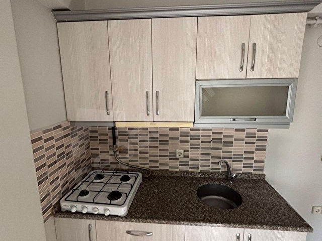 ABDURRAHMAN MAH KİRALIK DAİRE 1+0 30 M2 ARA KAT BALKONLU - Görsel 5