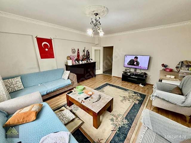 AVANTAJDAN KÜÇÜK KAYAŞTA CADDE DİBİ YAPILI KATTA 3+1 DAİRE - Görsel 5
