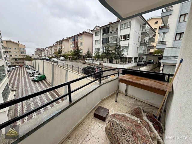 AVANTAJDAN KÜÇÜK KAYAŞTA CADDE DİBİ YAPILI KATTA 3+1 DAİRE - Görsel 9