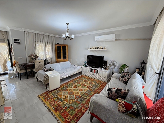 Yeni Foça da MASRAFSIZ 3 TARAFI BAHÇELİ TRİPLEX - Görsel 4