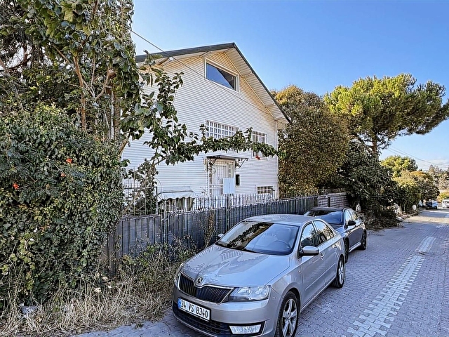 HOME GAYRİMENKULDEN BAYRAMOĞLUNDA HAVUZLU SATILIK VİLLA - Görsel 4