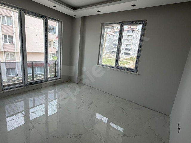 Eski Hastane Bölgesi Rekabet Lisesi Yanı Sıfır 2+1 Satılık Daire - Görsel 4