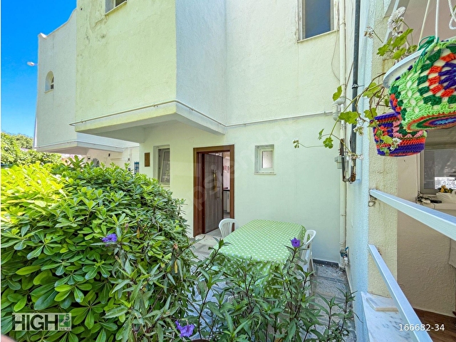 Denize 200 Metre Havuzlu Sitede | Eşyalı 3+1 Tripleks Villa