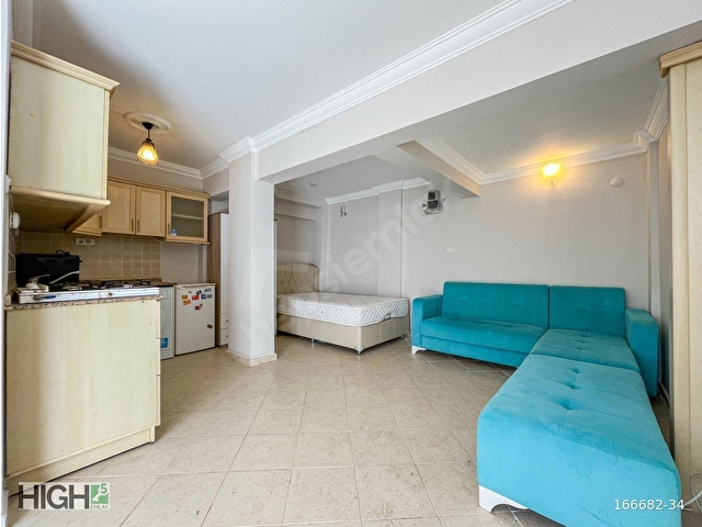 Denize 200 Metre Havuzlu Sitede | Eşyalı 3+1 Tripleks Villa - Görsel 2