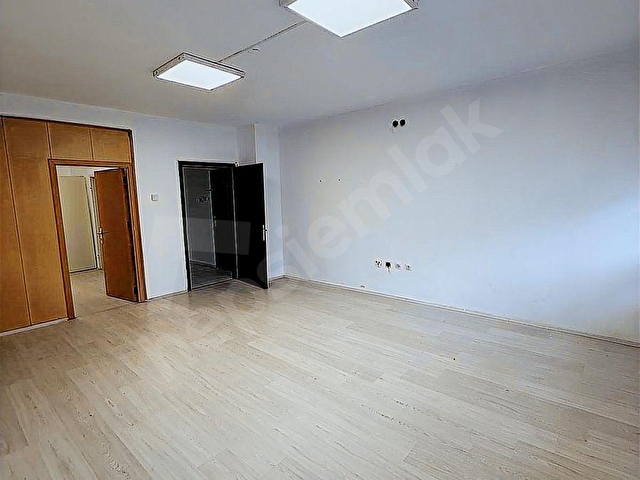 KULELİ CADDESİNDE MANZARALI | OFİS KULLANIMINA UYGUN 4+1 180m² - Görsel 5