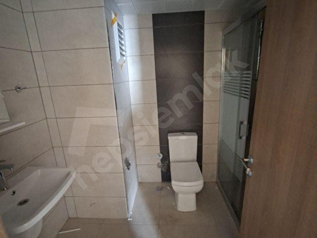 AKGÜNDEN tokide Şehir manzaralı 3+1 kiralık daire - Görsel 12