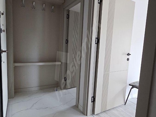 DEMİREL MAHALLESİNDE YÜKSEK GİRİŞ 1+1. 65M² AYRI MUTFAKLI SIFIR - Görsel 8