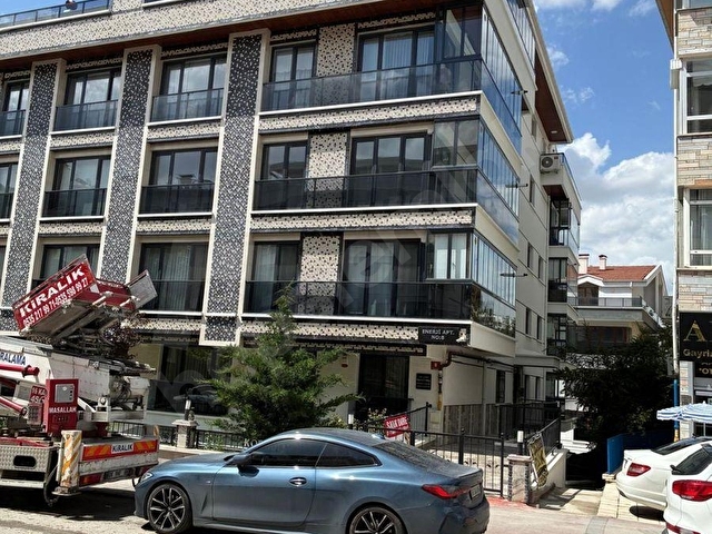 Emek Veli Necdet Arığ Caddesi Üzerinde Bahçe Katı 2+1 3 Yıllık Binada Satılık Daire - Görsel 13