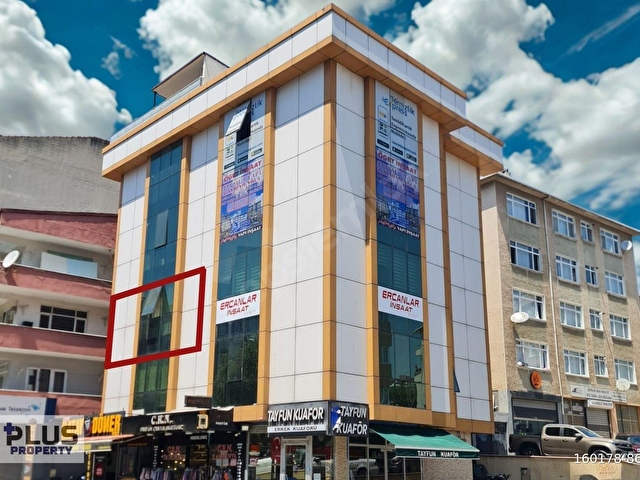 CEVİZLİDE SARAYLAR CAD ÜZERİNDE PRESTİJLİ BİNADA SATILIK 2+1