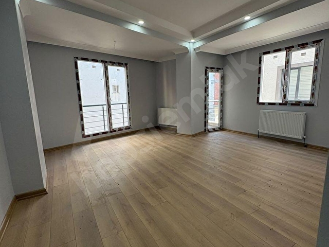 Merkezi Konum 2+1 90 M2 Sıfır Arakat Daire Metrobüse 5 DK