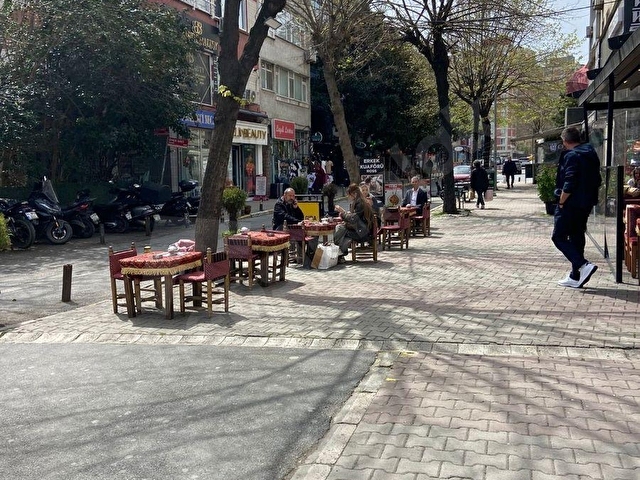 CAROUSEL AVM ARKASINDA KENTSEL DÖNÜŞÜME GİRMİŞ 2+1 DAİRE - Görsel 2