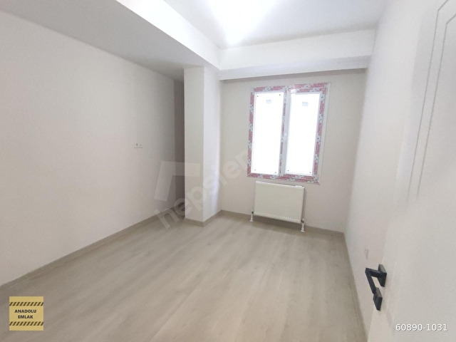 Yeni binadan kiralık 3+1 ebeveyn banyolu kapalı otoparklı daire - Görsel 10