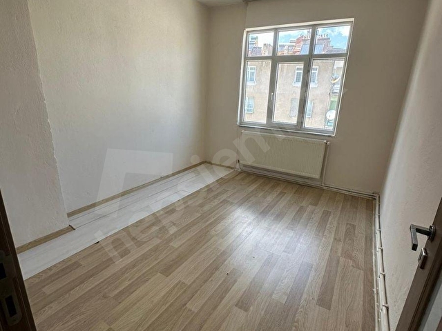 ÇARŞI MERKEZDE SATILIK APART FİYATINA ARA KAT DAİRE - Görsel 17