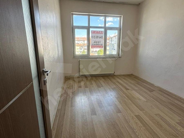 ÇARŞI MERKEZDE SATILIK APART FİYATINA ARA KAT DAİRE - Görsel 8