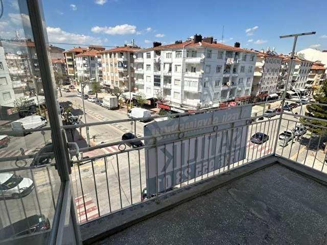 ÇARŞI MERKEZDE SATILIK APART FİYATINA ARA KAT DAİRE - Görsel 5