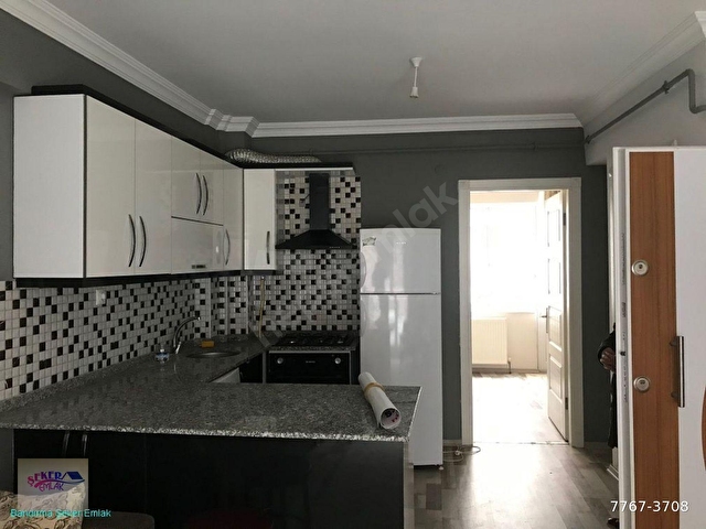 Bandirma Seker Emlak Tan Sunullah Maha Pazartesi Pazari Yakini 7767 3708 Hurriyet Emlak