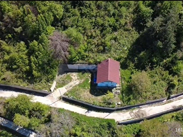 YILDIZ EMLAKTAN MÜKEMMEL KONUMDA MÜSTAKİL EV VE ARAZİSİ - Görsel 3