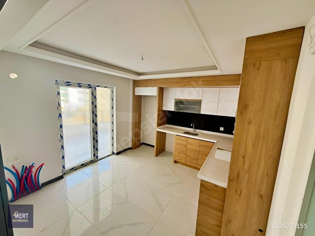 MERTDEN ÇOĞLUDA YÜKSEK METREKARE MİLLET BAHÇESİ CEPHE 3+1 DAİRE - Görsel 7