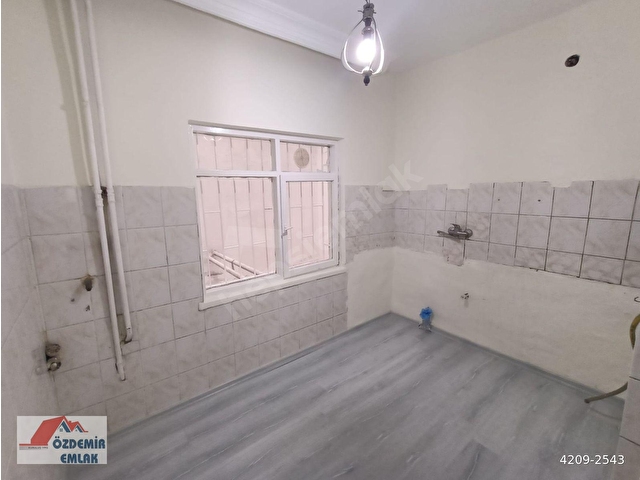 ÖZDEMİRDEN EMEK MERKEZDE BAHÇE ÇIKIŞLI BOŞ MERKEZİ ISINMA BAĞIMSIZ SALON 3+1 - Görsel 3