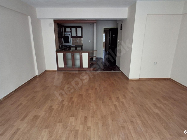 TARİHİ ASANSÖRDE CADDE ÜZERİ OTOPARKLI 3+1 KİRALIK DAİRE - Görsel 16