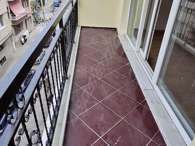 TARİHİ ASANSÖRDE CADDE ÜZERİ OTOPARKLI 3+1 KİRALIK DAİRE - Görsel 14