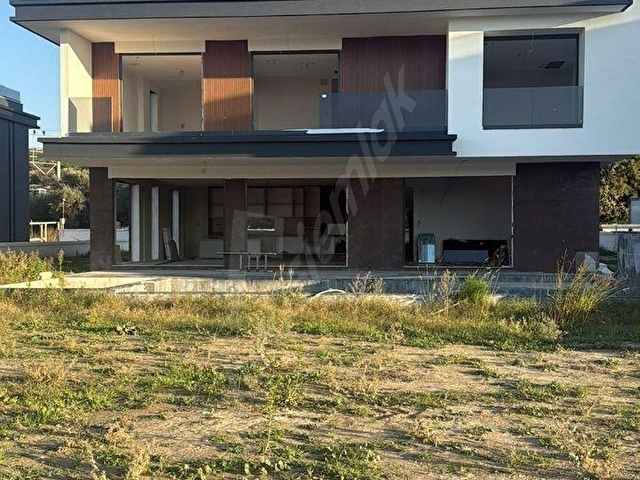 Kuşadasında ÖDÜLLÜ Ultra Lüks 7+1 Müstakil Malikane - Görsel 2
