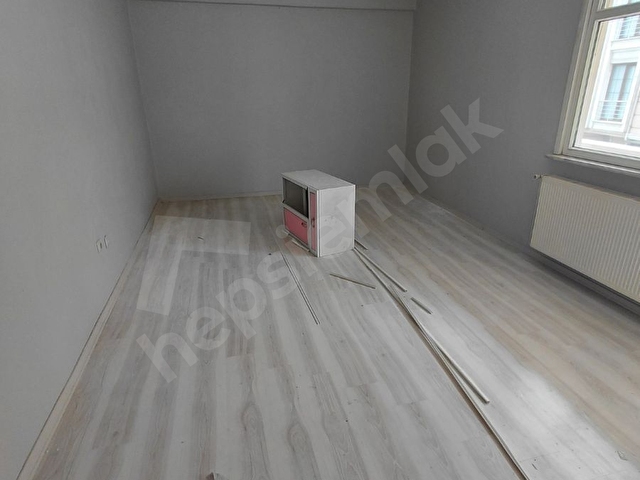 MERKEZİ LOKASYONDA COK HARİKA KULLANIŞLI FERAH DAİRE - Görsel 11
