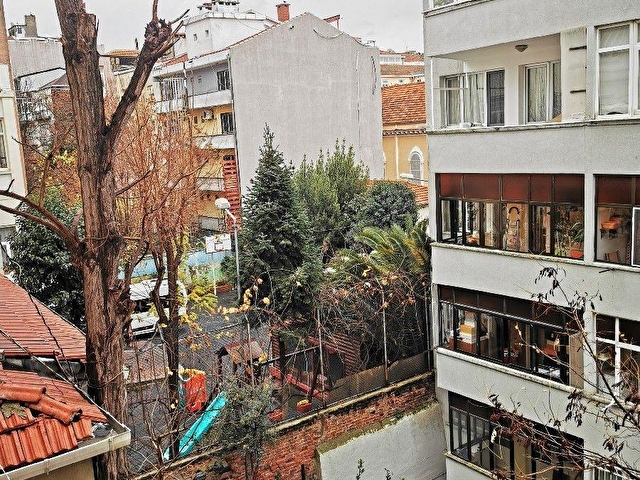 Şişli'de Metroya 5 Dakika Yürüme Mesafesinde İyi Konumda Kiracısız 3+1 Daire