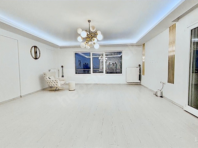 LÜKS SİTEDE DENİZ VE ŞEHİR MANZARALI 180 M2 GENİŞ DAİRE - Görsel 12