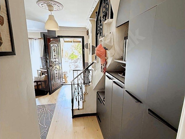 Satılık Villa Bahçeli Manzaralı Geniş Triplex - Görsel 21