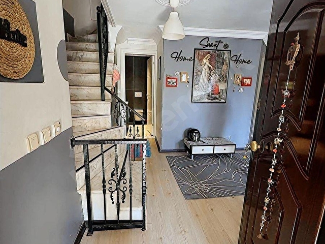 Satılık Villa Bahçeli Manzaralı Geniş Triplex - Görsel 19