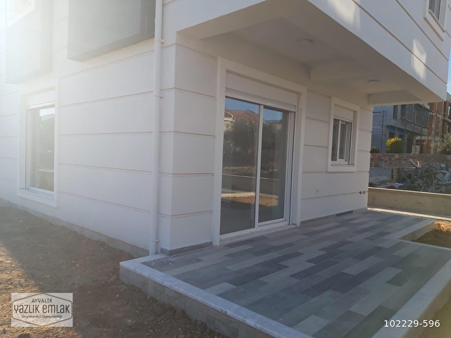 Yazlik Emlak Tan Sarimsakli Da Sifir Luks Villa 102229 596 Hurriyet Emlak