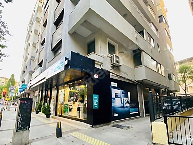Alsancak Şair Eşref Bulvarı üstünde tadilatlı satılık daire - Görsel 25