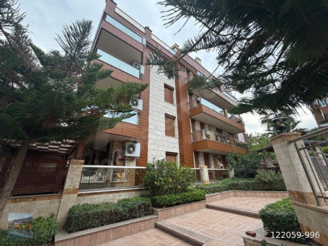 KUŞADASI MARİNA BÖLGESİ GENİŞ FERAH BİR DAİRE HAVUZLU SİTE İÇİNDE - Görsel 5