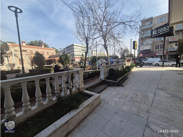 Buca / Şirinyerde Merkezi Konumda 3 Katlı 90 m2 Kiralık Dükkan - Görsel 2