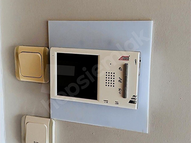MERKEZİN KALBİNDE ASANSÖRLÜ, KOMBİLİ 2+1 FIRSAT DAİRE! - Görsel 4