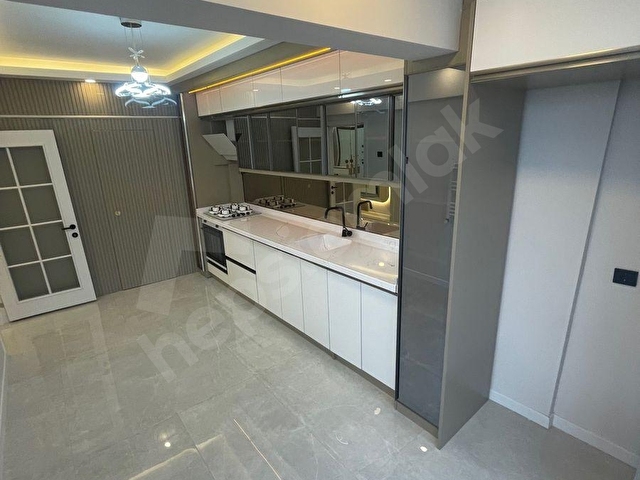 AŞUROĞLU EMLAKTAN AKŞEMSETTİN MAHDE 3+1 FULL YAPILI SATILIK DAİRE - Görsel 9