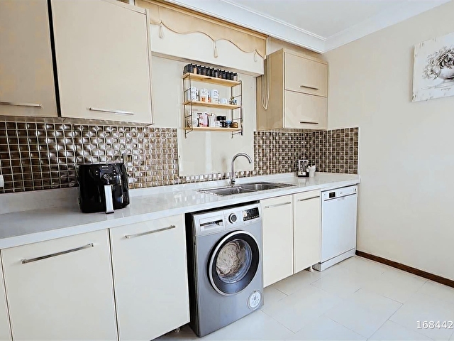 YUSEDEN ALAÇATIDA MÜSTAKİL MÜŞTEMİLATLI 4+2 SATILIK VİLLA - Görsel 27